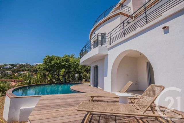 Maison &agrave; vendre - 8 pi&egrave;ces - 230,09 m2 - Roquebrune Sur Argens - 83 - PROVENCE-ALPES-COTE-D-AZUR