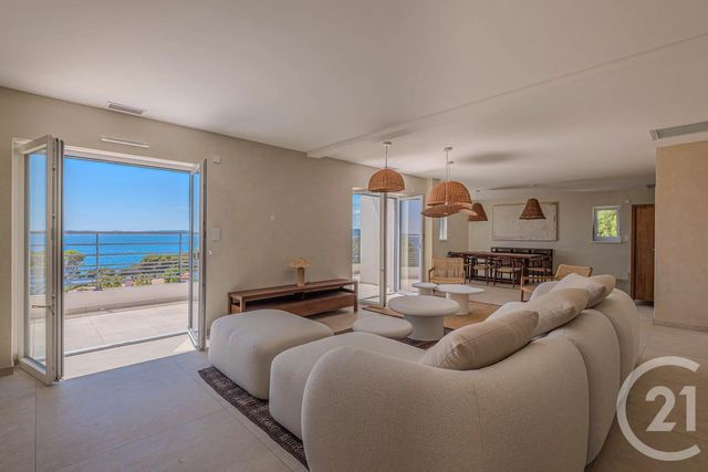 Maison &agrave; vendre - 8 pi&egrave;ces - 230,09 m2 - Roquebrune Sur Argens - 83 - PROVENCE-ALPES-COTE-D-AZUR