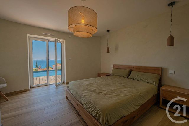 Maison &agrave; vendre - 8 pi&egrave;ces - 230,09 m2 - Roquebrune Sur Argens - 83 - PROVENCE-ALPES-COTE-D-AZUR