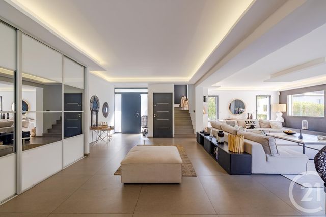 Maison &agrave; vendre - 6 pi&egrave;ces - 285 m2 - Frejus - 83 - PROVENCE-ALPES-COTE-D-AZUR