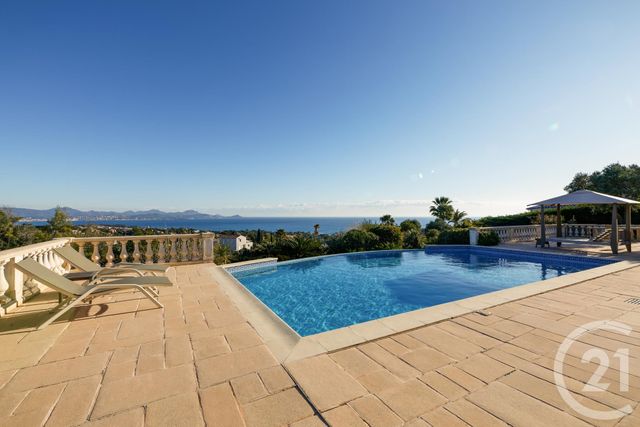 Maison &agrave; vendre - 6 pi&egrave;ces - 220 m2 - Roquebrune Sur Argens - 83 - PROVENCE-ALPES-COTE-D-AZUR