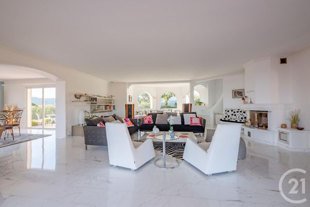 Maison &agrave; vendre - 6 pi&egrave;ces - 220 m2 - Roquebrune Sur Argens - 83 - PROVENCE-ALPES-COTE-D-AZUR