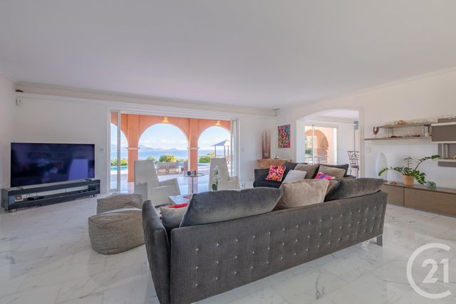 Maison &agrave; vendre - 6 pi&egrave;ces - 220 m2 - Roquebrune Sur Argens - 83 - PROVENCE-ALPES-COTE-D-AZUR