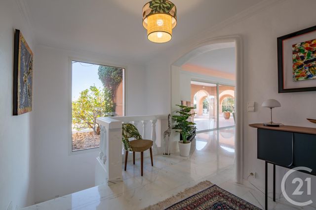 Maison &agrave; vendre - 6 pi&egrave;ces - 220 m2 - Roquebrune Sur Argens - 83 - PROVENCE-ALPES-COTE-D-AZUR