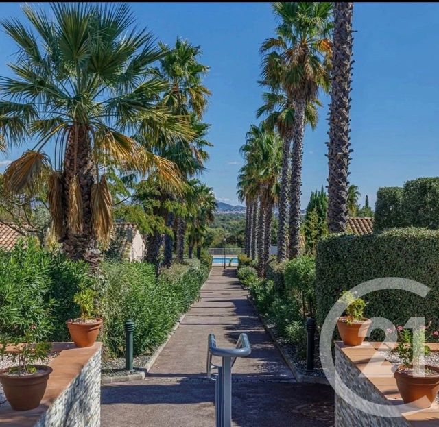 Maison &agrave; vendre - 5 pi&egrave;ces - 71,11 m2 - Roquebrune Sur Argens - 83 - PROVENCE-ALPES-COTE-D-AZUR