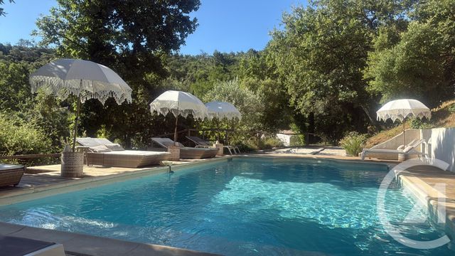 Maison &agrave; vendre - 12 pi&egrave;ces - 300 m2 - La Garde Freinet - 83 - PROVENCE-ALPES-COTE-D-AZUR