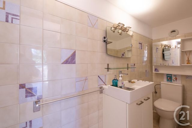 Appartement F2 &agrave; vendre - 2 pi&egrave;ces - 32,38 m2 - St Raphael - 83 - PROVENCE-ALPES-COTE-D-AZUR