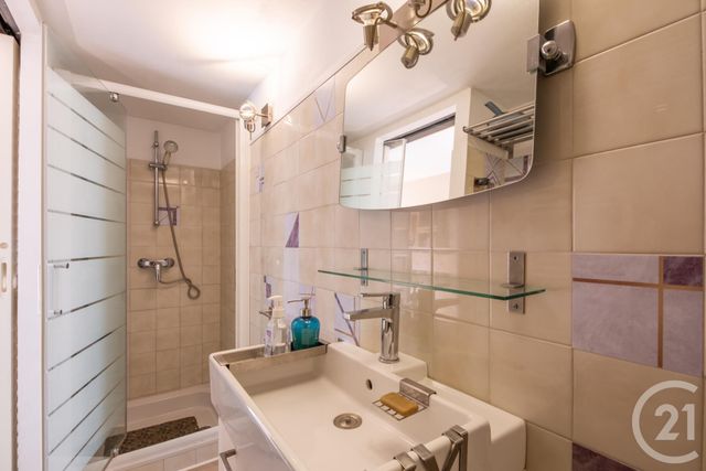 Appartement F2 &agrave; vendre - 2 pi&egrave;ces - 32,38 m2 - St Raphael - 83 - PROVENCE-ALPES-COTE-D-AZUR