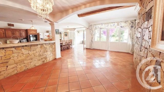 Maison &agrave; vendre - 8 pi&egrave;ces - 237 m2 - Ste Maxime - 83 - PROVENCE-ALPES-COTE-D-AZUR