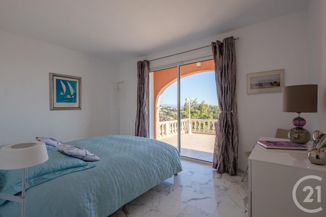 Maison &agrave; vendre - 6 pi&egrave;ces - 220 m2 - Roquebrune Sur Argens - 83 - PROVENCE-ALPES-COTE-D-AZUR