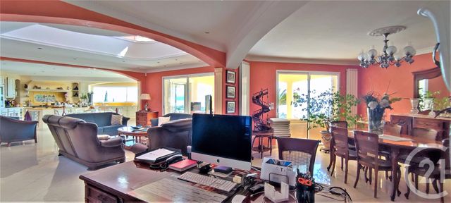 Maison &agrave; vendre - 8 pi&egrave;ces - 330 m2 - Roquebrune Sur Argens - 83 - PROVENCE-ALPES-COTE-D-AZUR