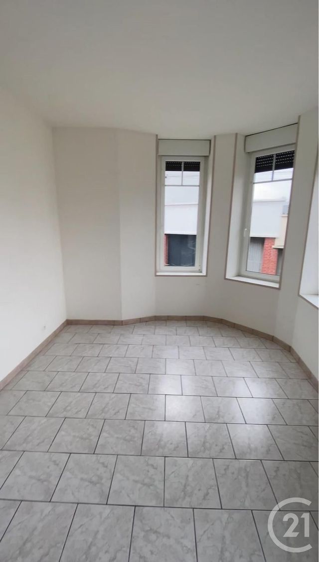 Appartement F4 à louer - 4 pièces - 80 m2 - Peronne - 80 - PICARDIE