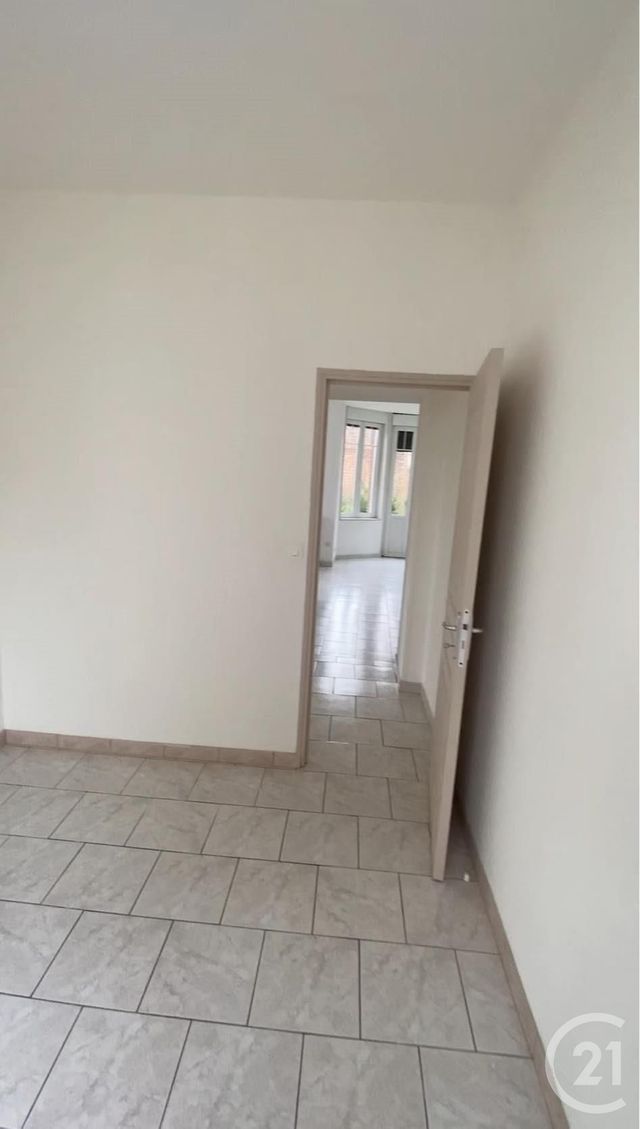 Appartement F4 à louer - 4 pièces - 80 m2 - Peronne - 80 - PICARDIE