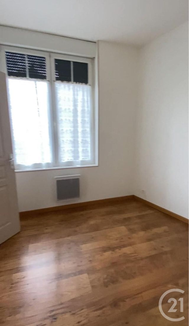 Appartement F4 à louer - 4 pièces - 80 m2 - Peronne - 80 - PICARDIE
