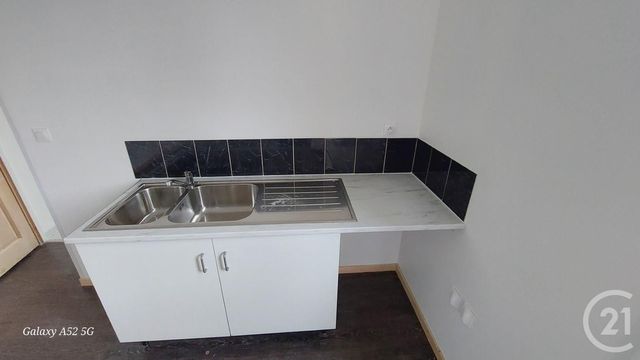 Maison &agrave; louer - 3 pi&egrave;ces - 51 m2 - Sorel - 80 - PICARDIE