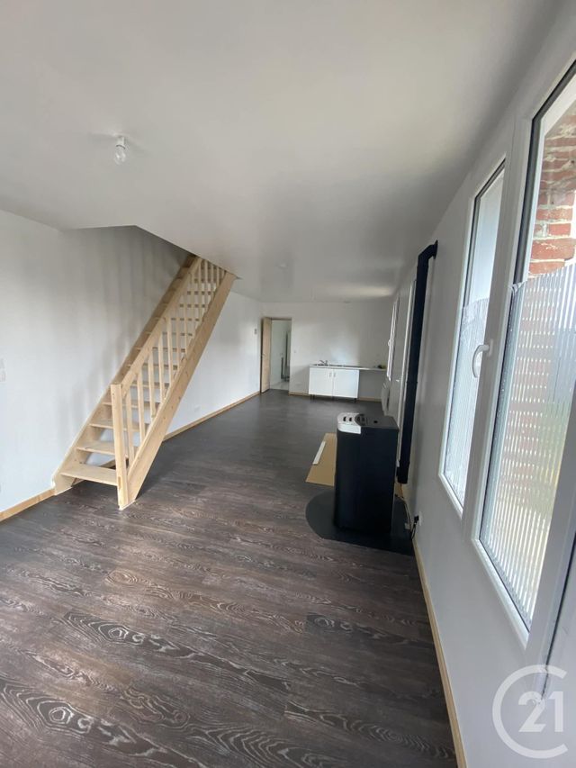 Maison &agrave; louer - 3 pi&egrave;ces - 51 m2 - Sorel - 80 - PICARDIE