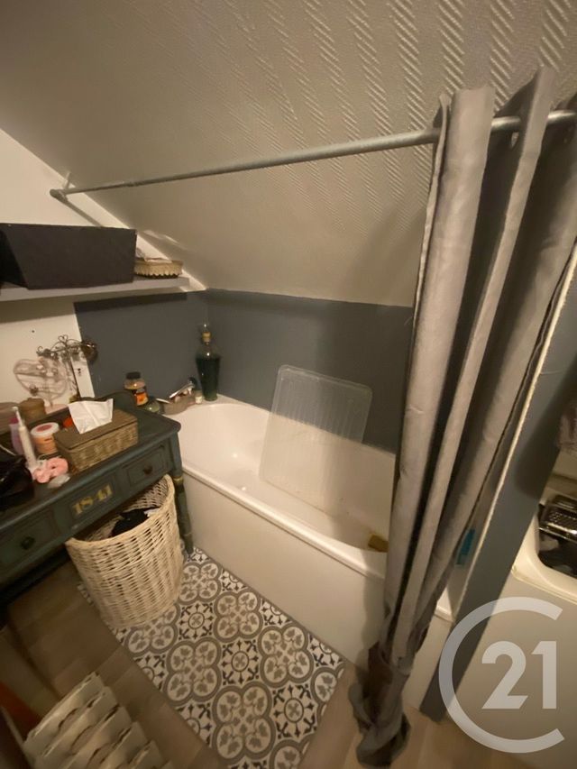 Maison &agrave; louer - 4 pi&egrave;ces - 73 m2 - Peronne - 80 - PICARDIE