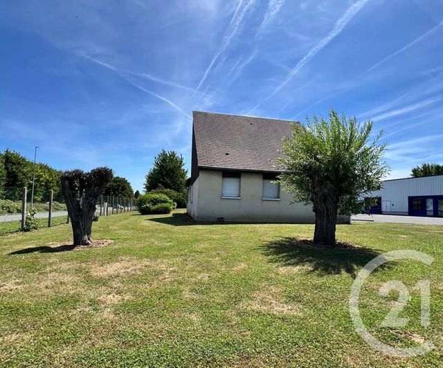 Local commercial à louer - 100.0 m2 - 80 - Somme