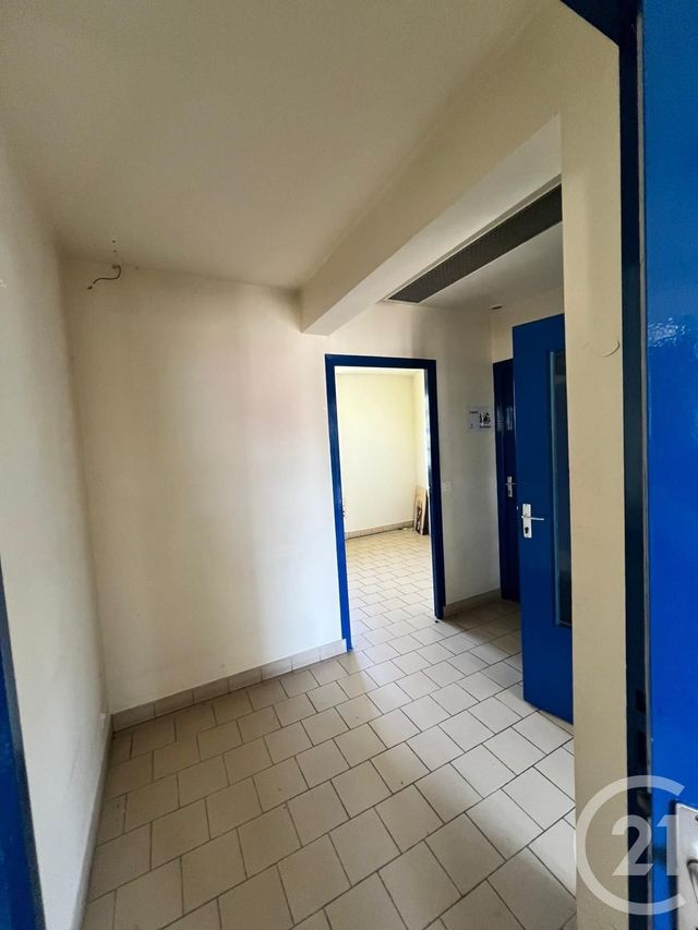Local commercial à louer - 100.0 m2 - 80 - Somme