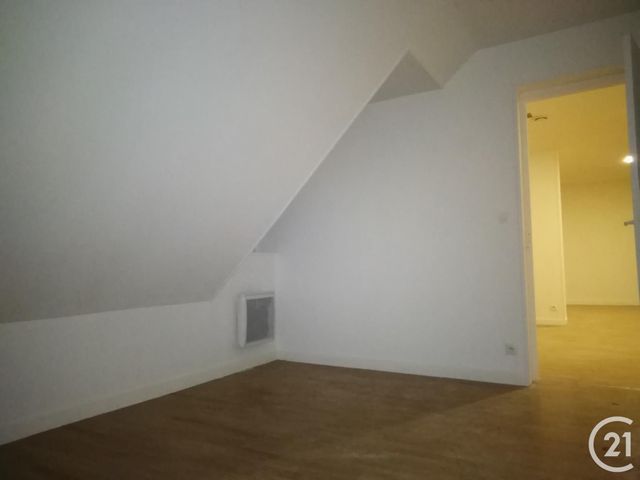 Appartement F2 &agrave; louer - 2 pi&egrave;ces - 54,70 m2 - Peronne - 80 - PICARDIE