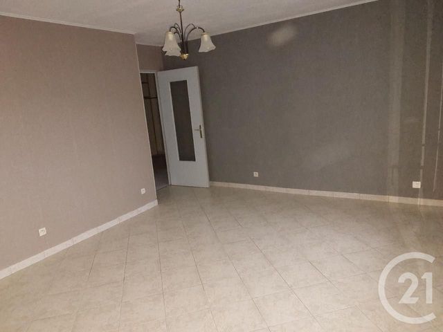 Appartement à vendre - 3 pièces - 67,80 m2 - St Memmie - 51 - CHAMPAGNE-ARDENNE
