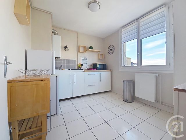 Appartement Studio &agrave; louer - 1 pi&egrave;ce - 32,84 m2 - Compiegne - 60 - PICARDIE