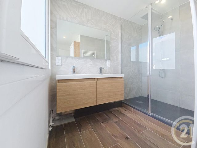 Appartement F4 &agrave; louer - 4 pi&egrave;ces - 79,11 m2 - Compiegne - 60 - PICARDIE