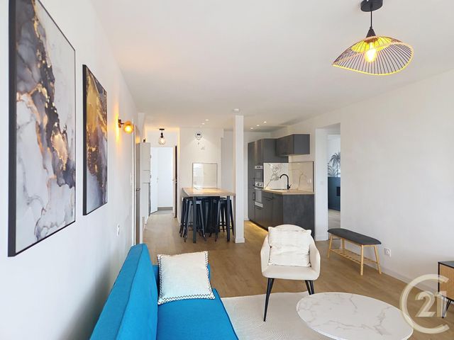 Appartement F4 &agrave; louer - 4 pi&egrave;ces - 79,11 m2 - Compiegne - 60 - PICARDIE