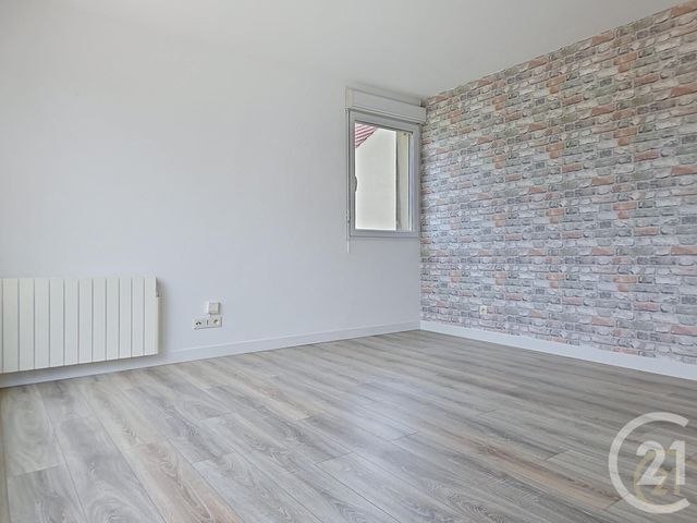 Appartement F2 &agrave; louer - 2 pi&egrave;ces - 43,15 m2 - Lacroix St Ouen - 60 - PICARDIE
