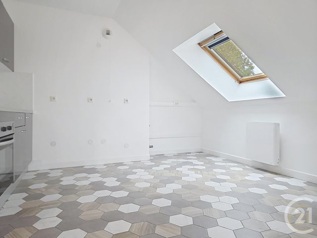Appartement F2 &agrave; louer - 2 pi&egrave;ces - 43,15 m2 - Lacroix St Ouen - 60 - PICARDIE