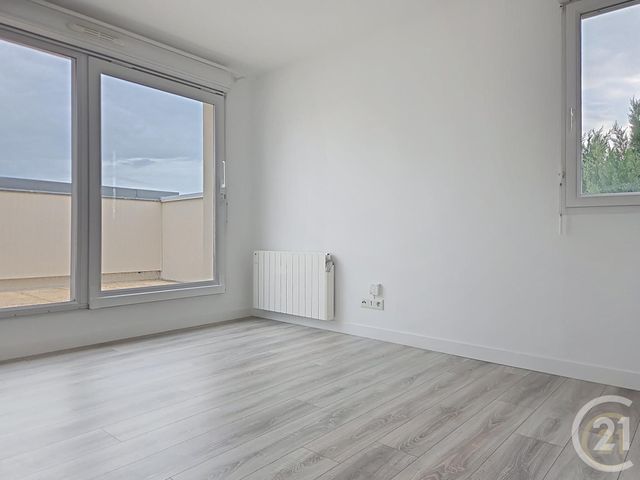 Appartement F2 &agrave; louer - 2 pi&egrave;ces - 43,15 m2 - Lacroix St Ouen - 60 - PICARDIE