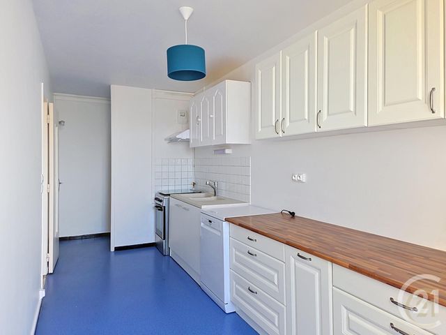 Appartement F3 &agrave; louer - 3 pi&egrave;ces - 68,30 m2 - Compiegne - 60 - PICARDIE