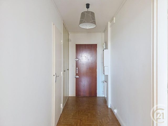 Appartement F3 &agrave; louer - 3 pi&egrave;ces - 68,30 m2 - Compiegne - 60 - PICARDIE