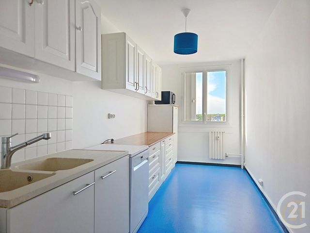 Appartement F3 &agrave; louer - 3 pi&egrave;ces - 68,30 m2 - Compiegne - 60 - PICARDIE