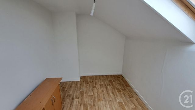 Appartement F4 &agrave; louer - 4 pi&egrave;ces - 84,21 m2 - Compiegne - 60 - PICARDIE