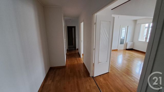 Appartement F4 &agrave; louer - 4 pi&egrave;ces - 84,21 m2 - Compiegne - 60 - PICARDIE