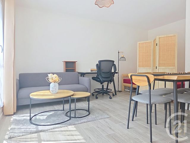 Appartement Studio &agrave; louer - 1 pi&egrave;ce - 28,44 m2 - Compiegne - 60 - PICARDIE