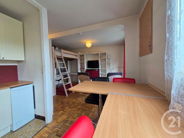 Appartement Studio &agrave; louer - 1 pi&egrave;ce - 28,24 m2 - Compiegne - 60 - PICARDIE