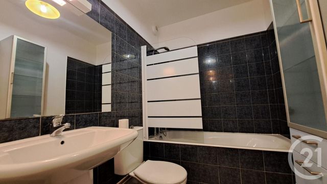 Appartement Studio &agrave; louer - 1 pi&egrave;ce - 29,53 m2 - Compiegne - 60 - PICARDIE