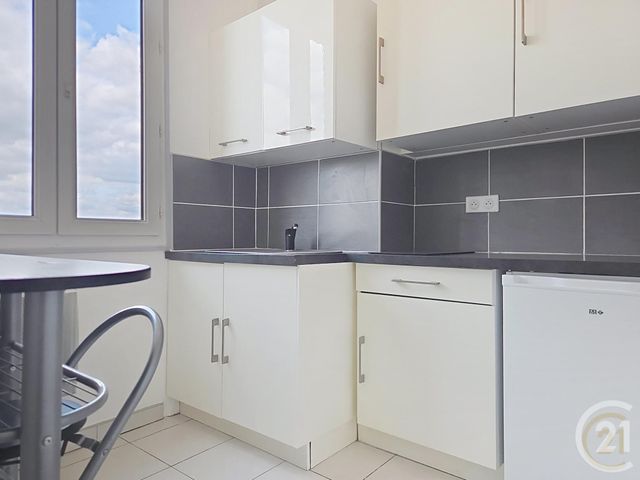 Appartement F2 &agrave; louer - 2 pi&egrave;ces - 34,43 m2 - Compiegne - 60 - PICARDIE