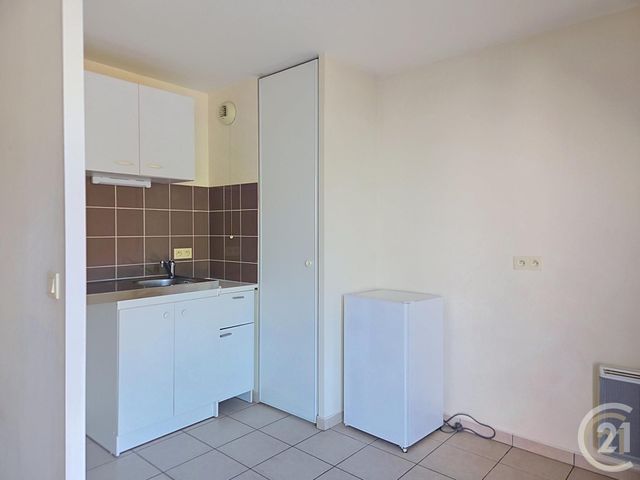 Appartement F1 &agrave; louer - 1 pi&egrave;ce - 27,68 m2 - Compiegne - 60 - PICARDIE