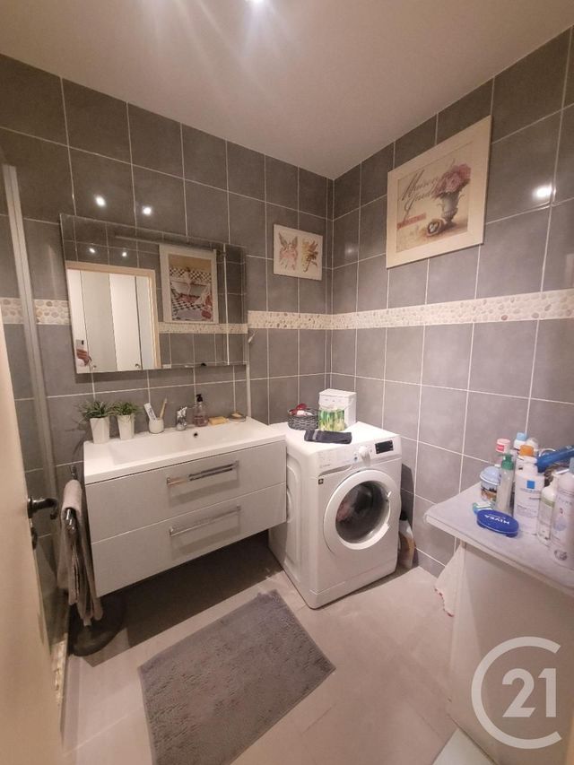 Appartement F5 &agrave; vendre - 5 pi&egrave;ces - 97,44 m2 - Compiegne - 60 - PICARDIE