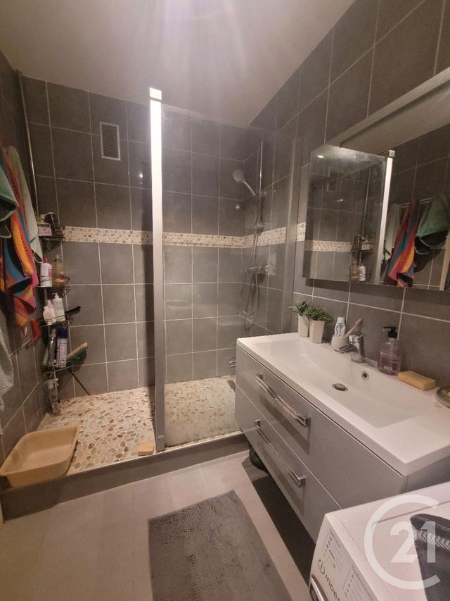 Appartement F5 &agrave; vendre - 5 pi&egrave;ces - 97,44 m2 - Compiegne - 60 - PICARDIE