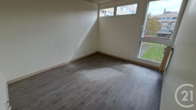Appartement F5 &agrave; louer - 5 pi&egrave;ces - 96,97 m2 - Compiegne - 60 - PICARDIE