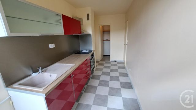 Appartement F5 &agrave; louer - 5 pi&egrave;ces - 96,97 m2 - Compiegne - 60 - PICARDIE