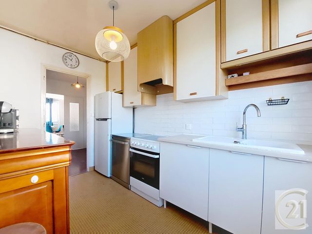 Appartement F4 &agrave; louer - 4 pi&egrave;ces - 84 m2 - Compiegne - 60 - PICARDIE