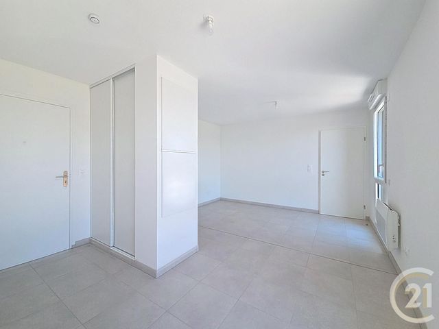 Appartement F2 &agrave; louer - 2 pi&egrave;ces - 48,67 m2 - Compiegne - 60 - PICARDIE