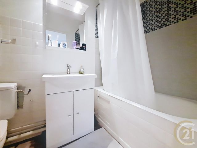 Appartement Studio &agrave; louer - 1 pi&egrave;ce - 26,32 m2 - Compiegne - 60 - PICARDIE