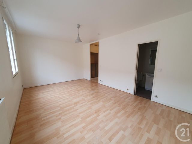 Appartement Studio &agrave; louer - 1 pi&egrave;ce - 26,32 m2 - Compiegne - 60 - PICARDIE