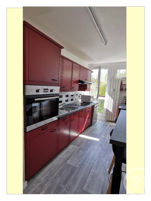 Appartement &agrave; louer - 4 pi&egrave;ces - 86 m2 - Compiegne - 60 - PICARDIE